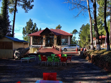 Blue Pines Hotel Murree